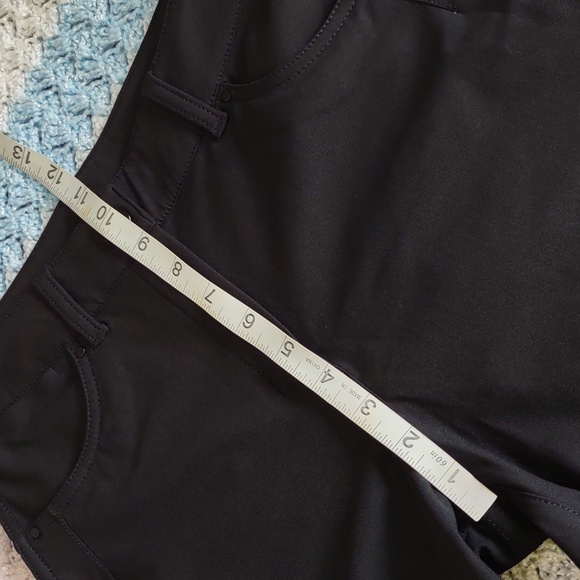 Lululemon Size 4 Black City Sleek 5-Pocket 7/8 Pant W5CZIS - Picture 11 of 16